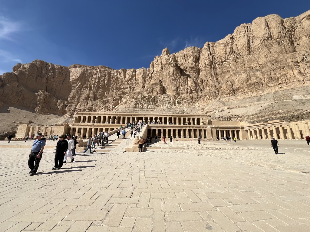 Luxor travel guide – Mortuary temple of Hatshepsut